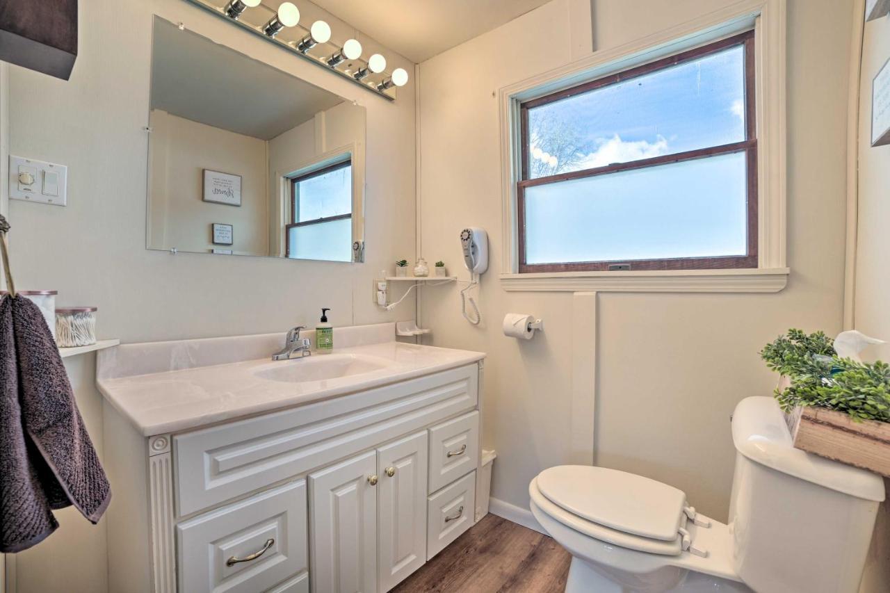 Cozy Tawas City Home With Views Of Lake Huron! 外观 照片